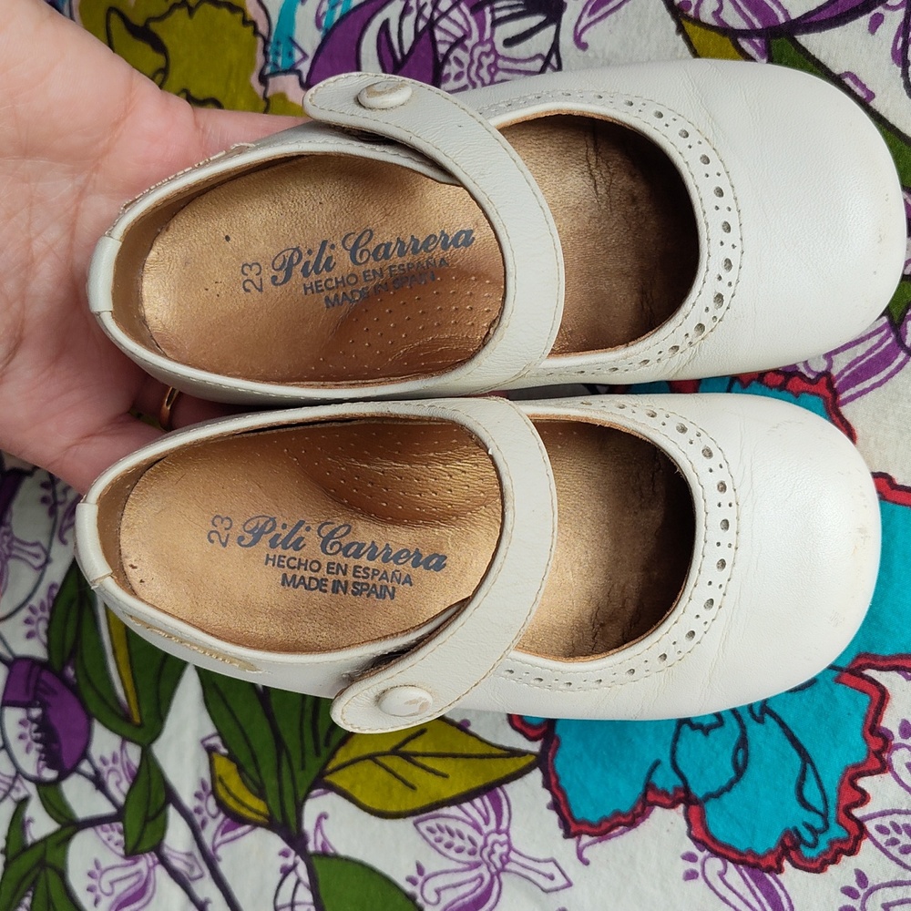 Pili Carrera Leather Mary Jane Dress Shoes - Picture 2 of 12